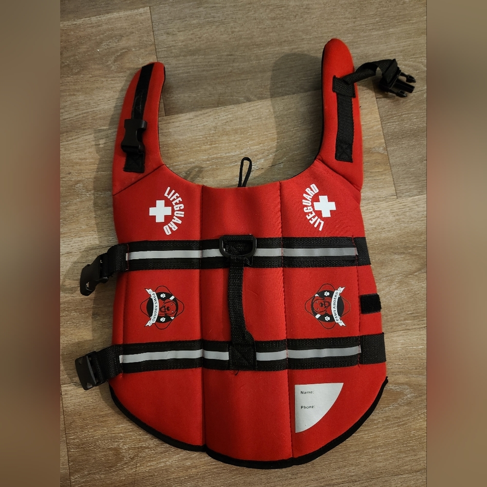 Dog/Camine Life Vest For Water Adventures. Size Medium ( 35-50lbs). - Picture 2 of 8